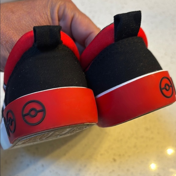 Ground UP Pokemon PIKACHU Slip-On Canvas Sneaker Shoes Unisex Youth Size 1 - Picture 6 of 8